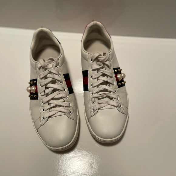 GUCCI Women’s Ace studded sneakers - Picture 4 of 7